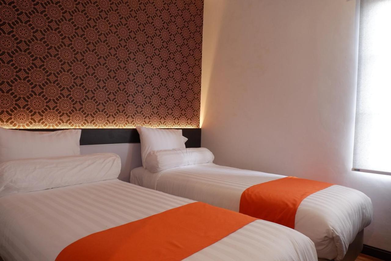 Front One Boutique Tugu Muda Semarang Hotel Kültér fotó