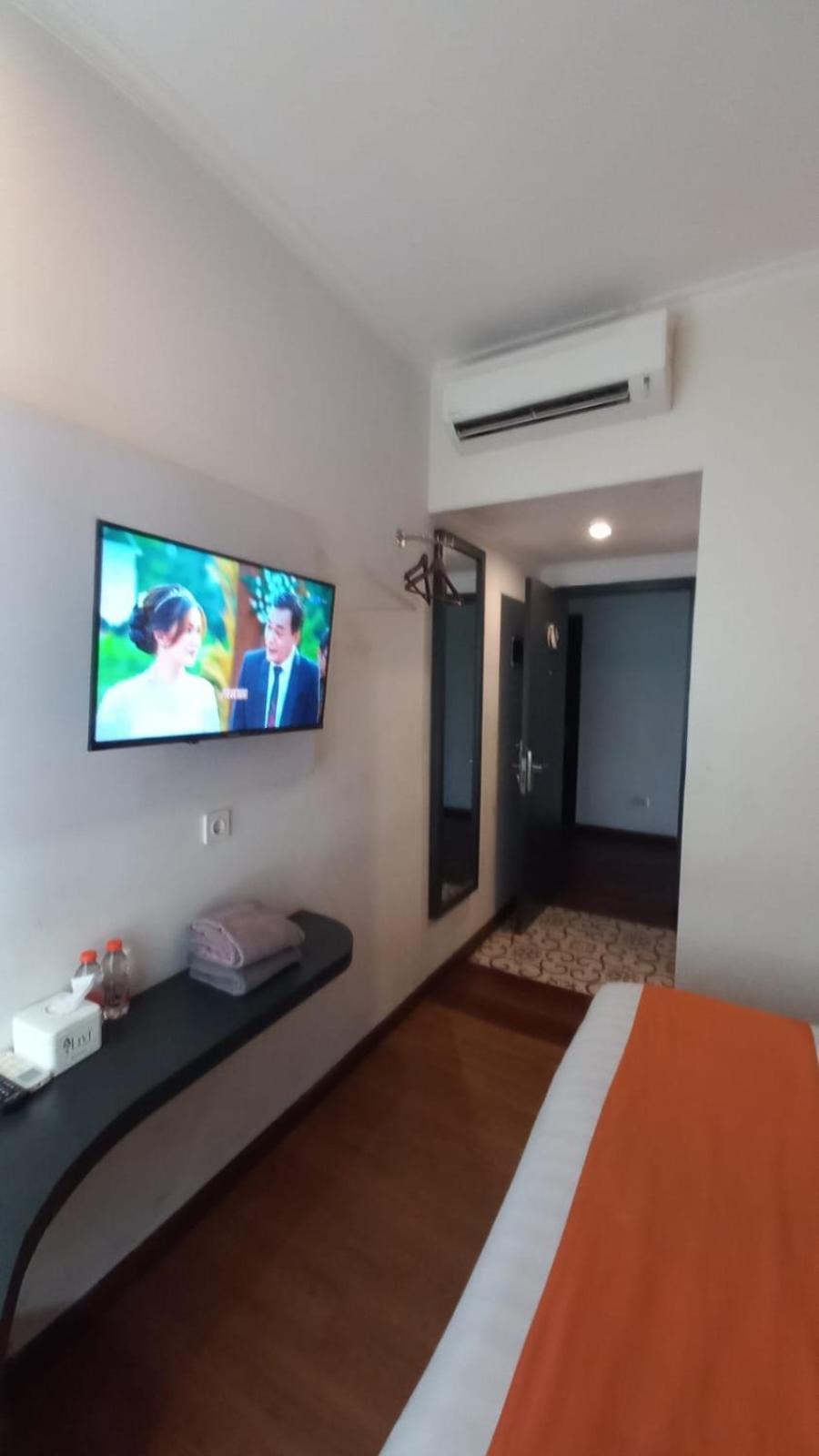 Front One Boutique Tugu Muda Semarang Hotel Kültér fotó